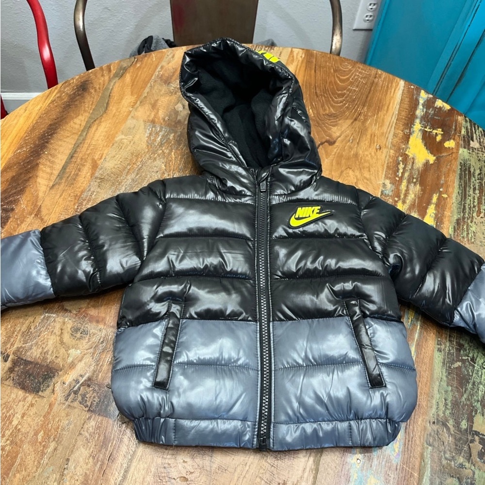 NWT Youth Boys Nike Puffer Jacket